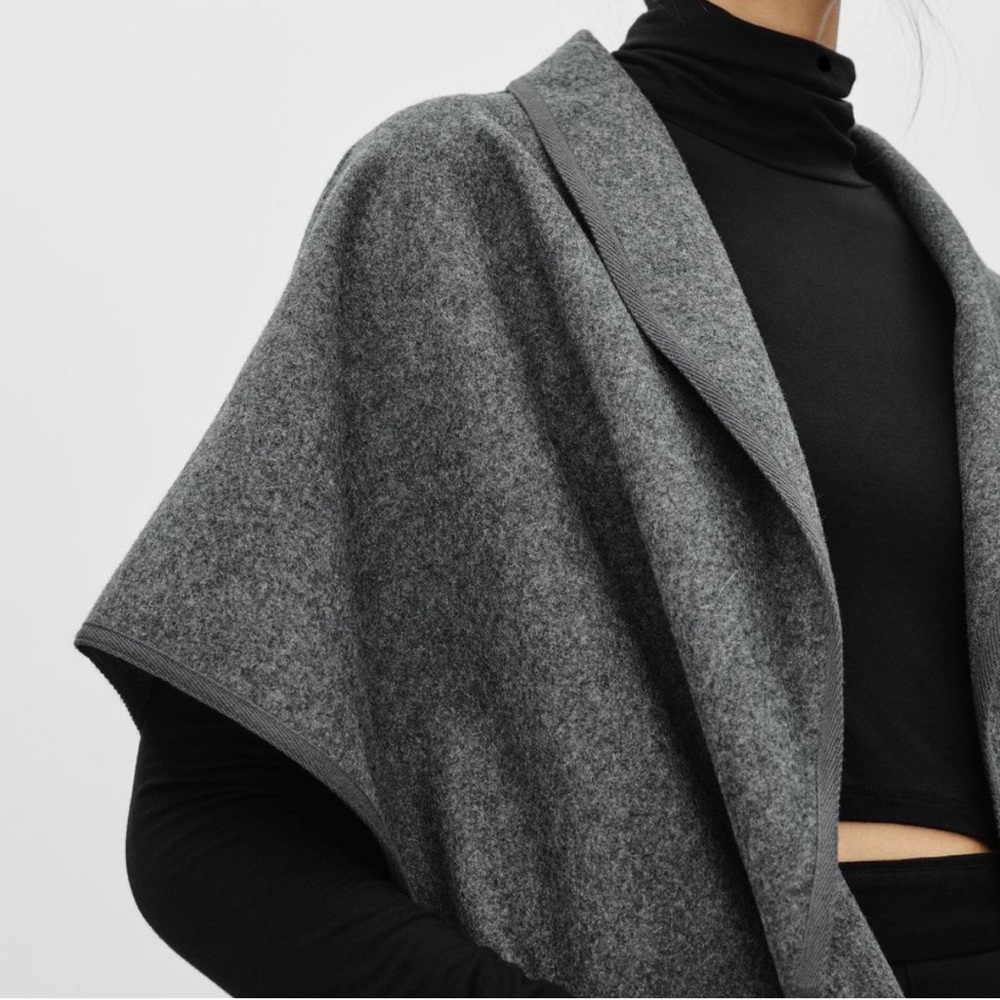 Aritzia-Talula Laverton poncho/cape (xxs/xs)
